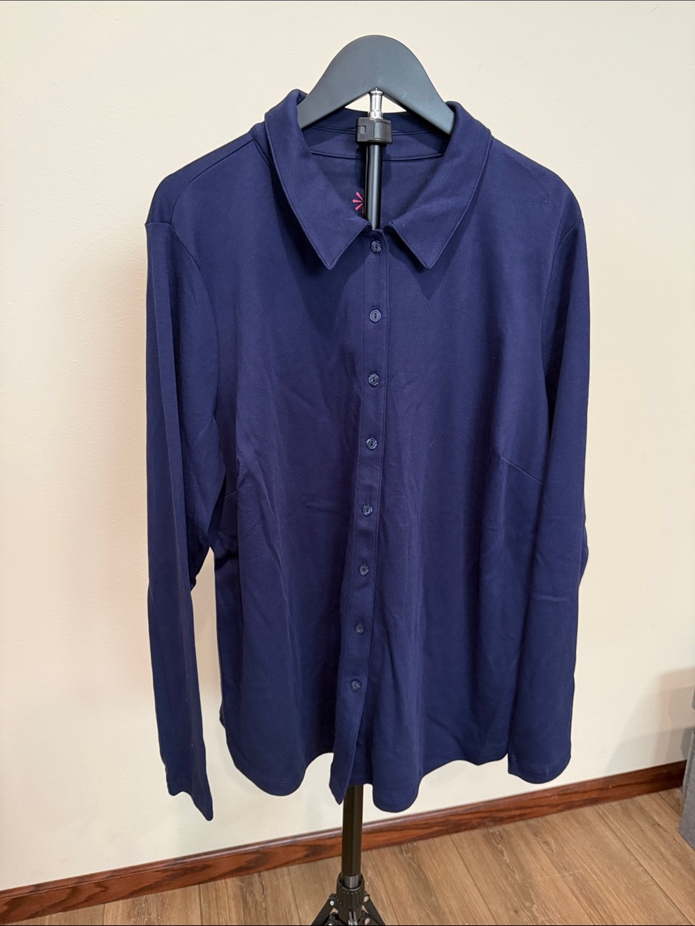 Isaac Mizrahi navy button up top